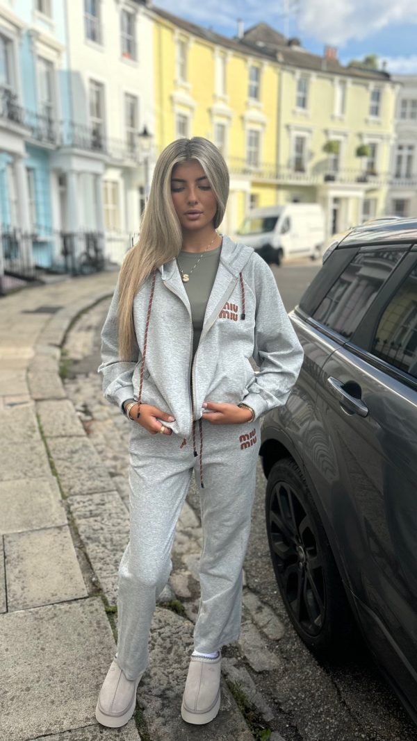 Grey tracksuit in stock - Image 2