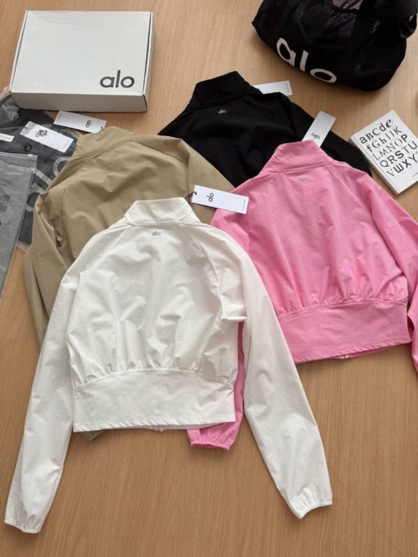 Light zip up jacket - Image 3