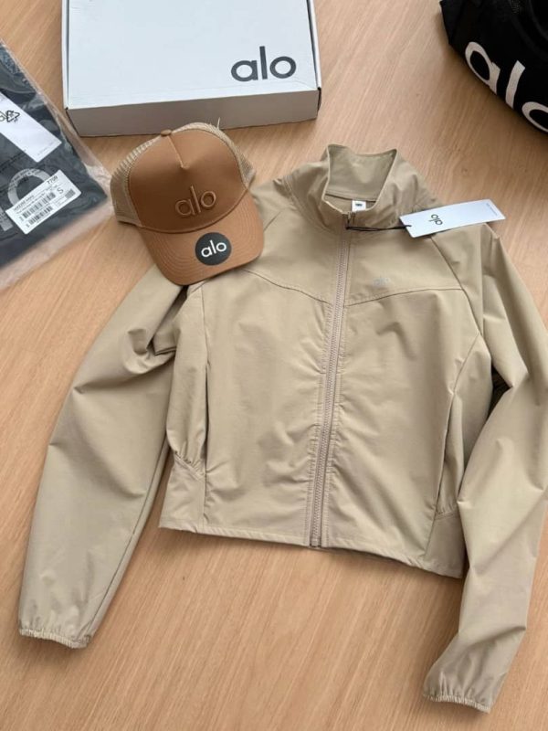 Light zip up jacket - Image 7